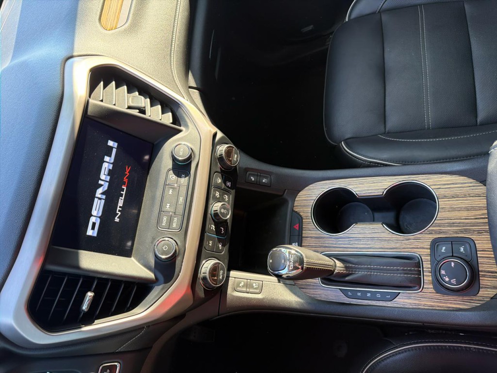 2019 GMC Acadia Image 24