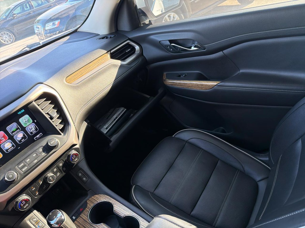 2019 GMC Acadia Image 32