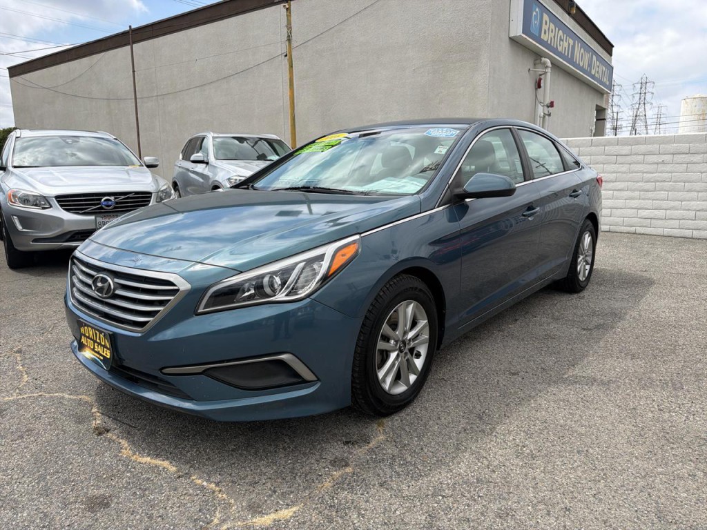 2016 Hyundai Sonata Image 3