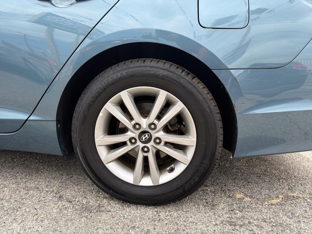2016 Hyundai Sonata Image 10