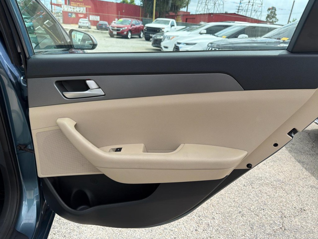 2016 Hyundai Sonata Image 14