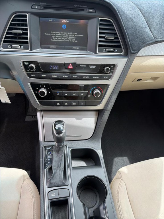 2016 Hyundai Sonata Image 23