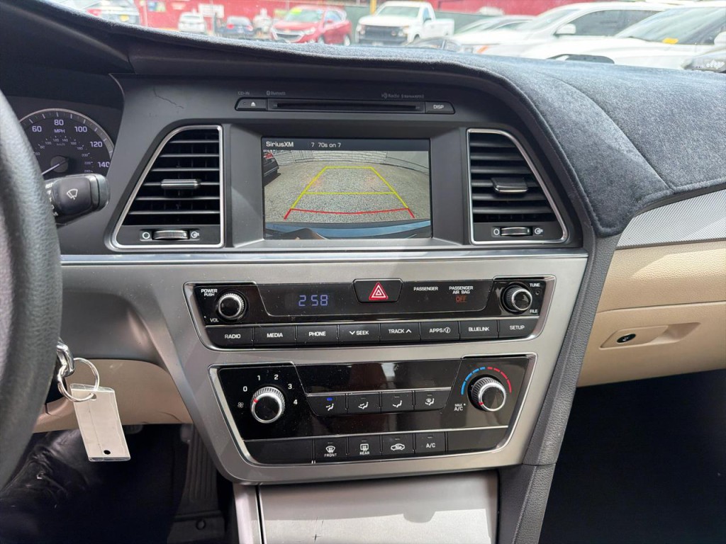 2016 Hyundai Sonata Image 25