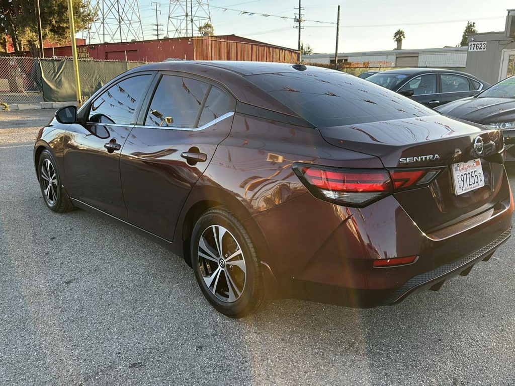 2021 Nissan Sentra Image 4