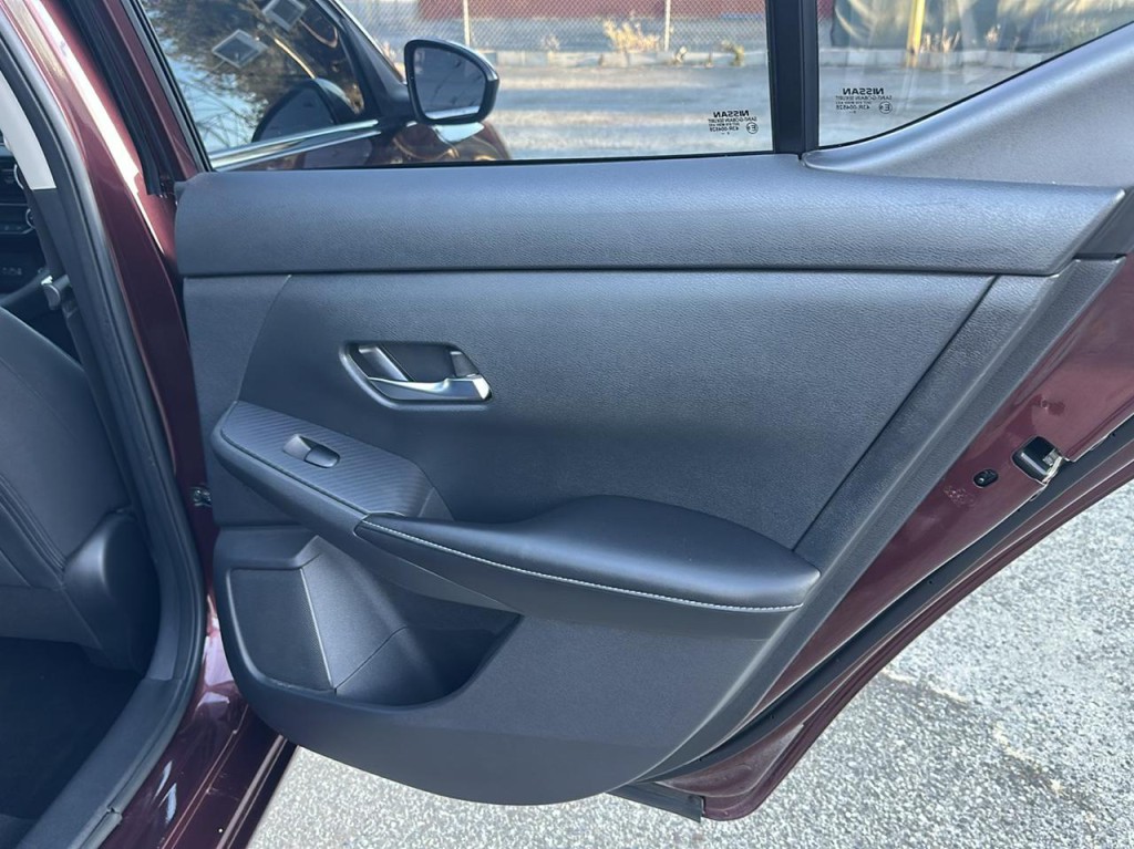 2021 Nissan Sentra Image 13