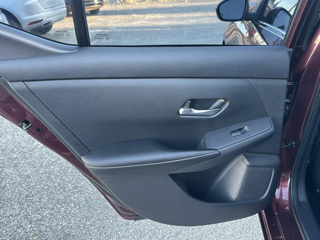 2021 Nissan Sentra Image 16