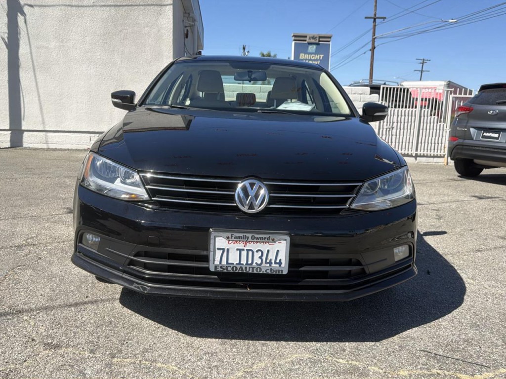 2015 Volkswagen Jetta Image 2