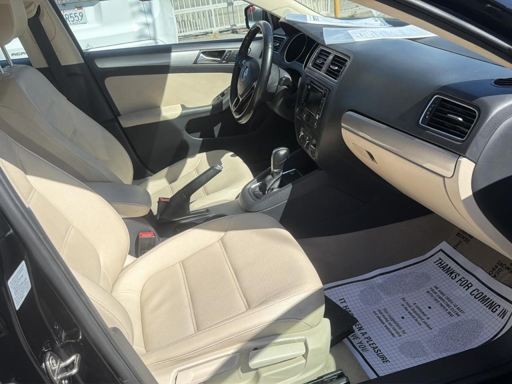 2015 Volkswagen Jetta Image 13