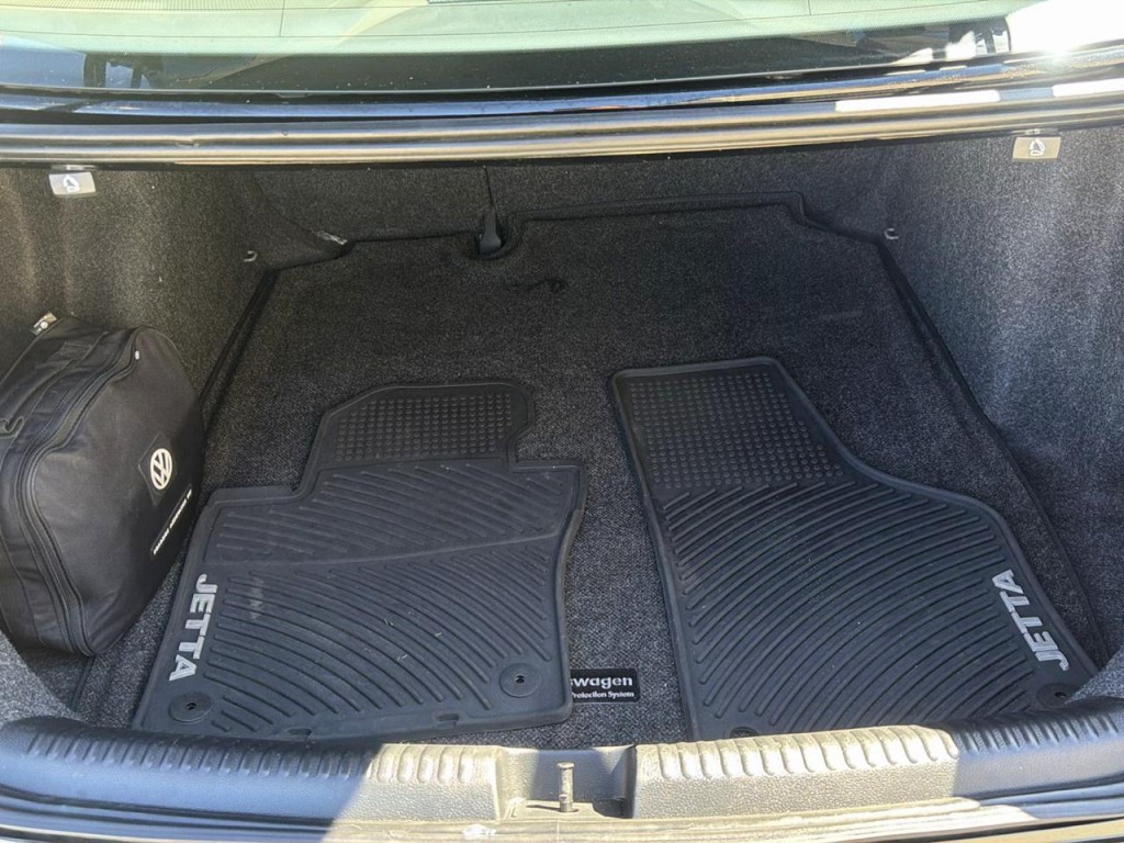 2015 Volkswagen Jetta Image 17