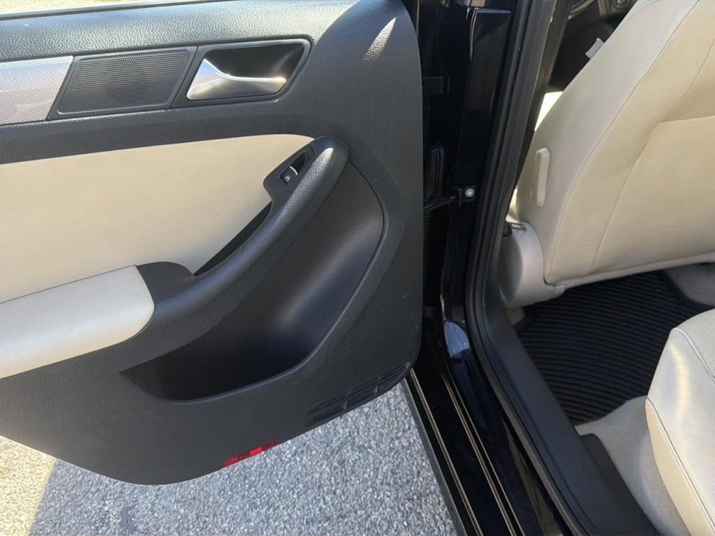 2015 Volkswagen Jetta Image 18
