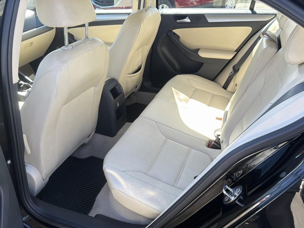 2015 Volkswagen Jetta Image 19