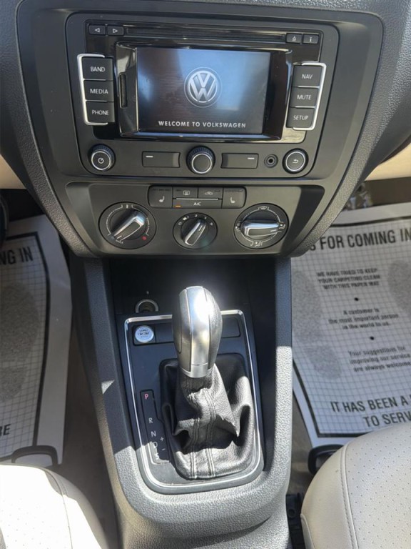 2015 Volkswagen Jetta Image 23