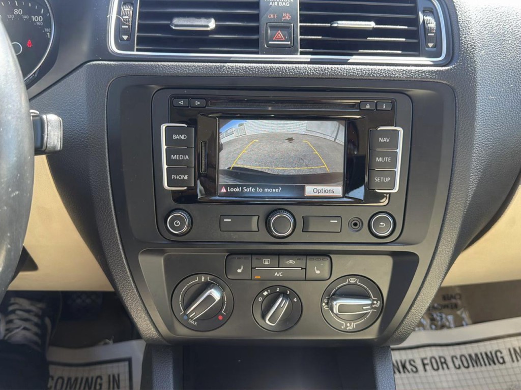 2015 Volkswagen Jetta Image 25