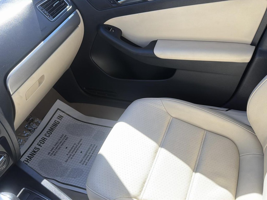 2015 Volkswagen Jetta Image 31