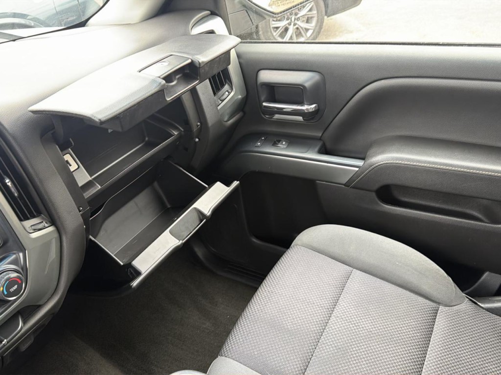 2018 Chevrolet Silverado 1500 Image 32