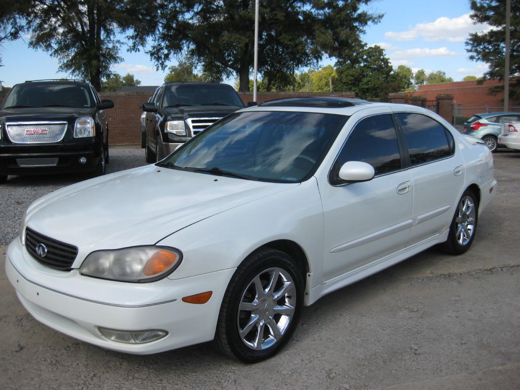 2002 INFINITI I35 Image 2