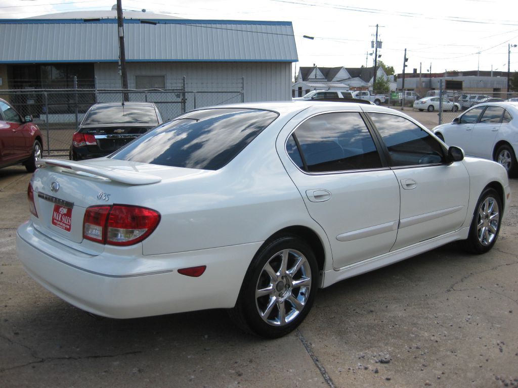 2002 INFINITI I35 Image 4