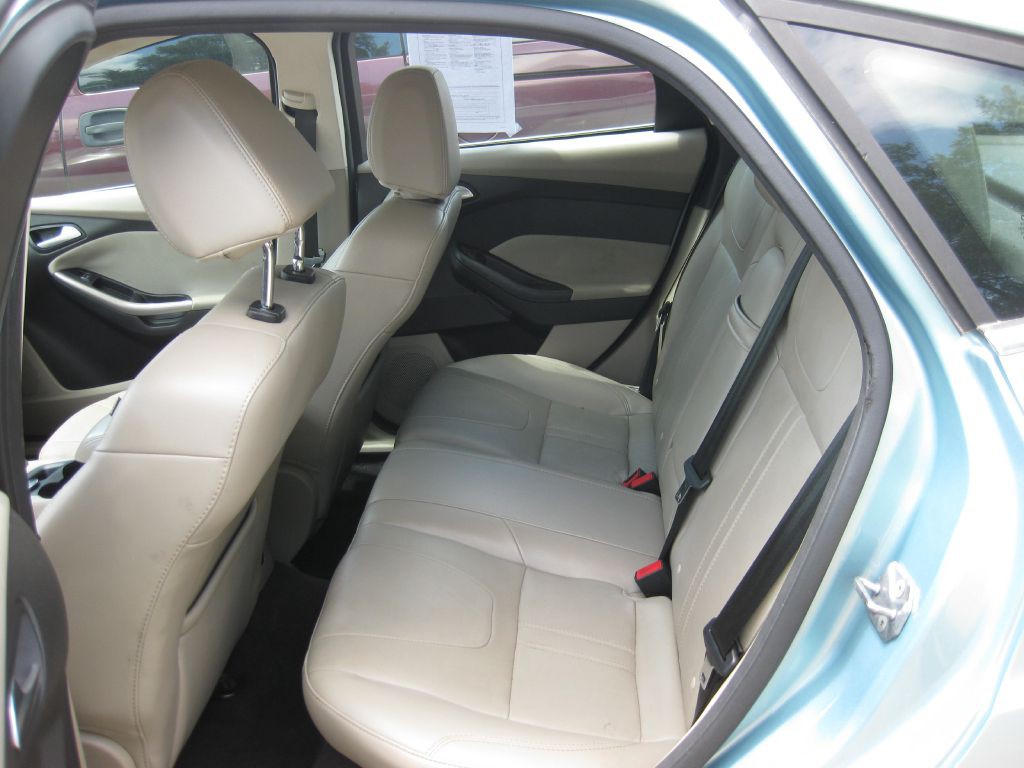 2012 Ford Focus Image 5