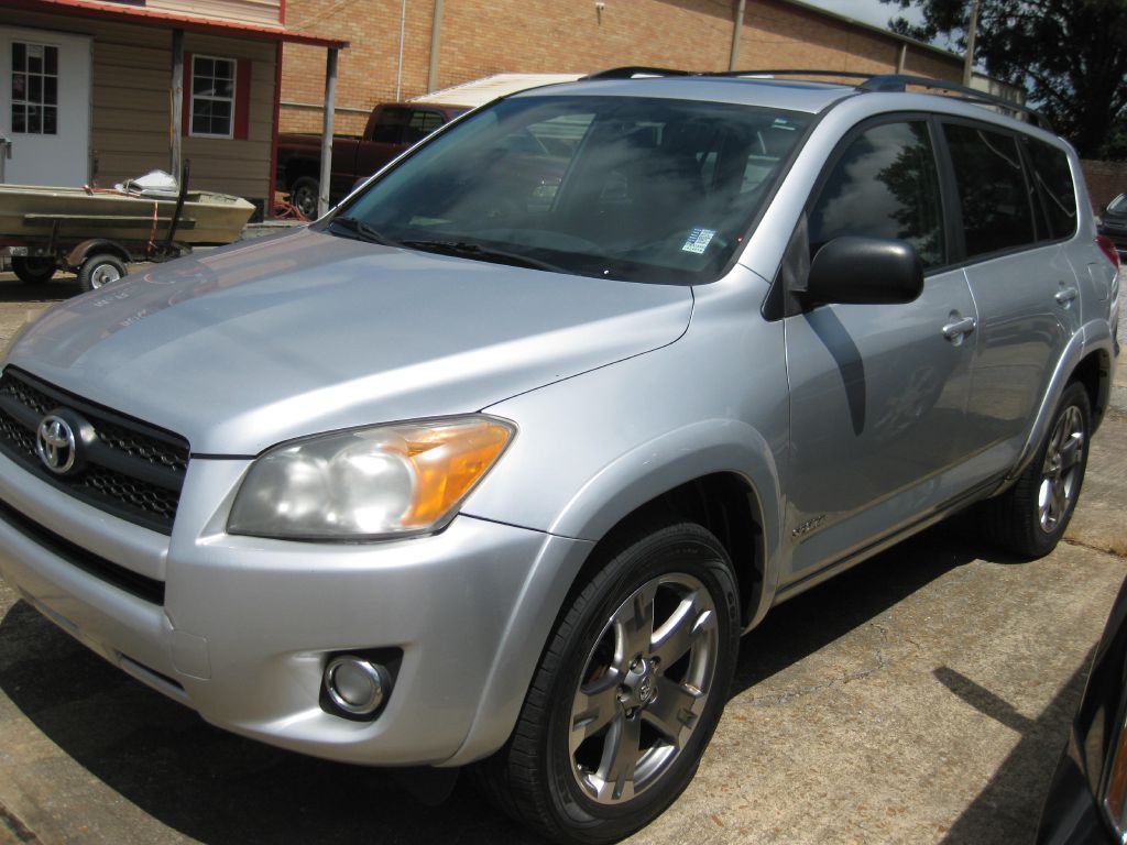 2011 Toyota Rav4 Image 2