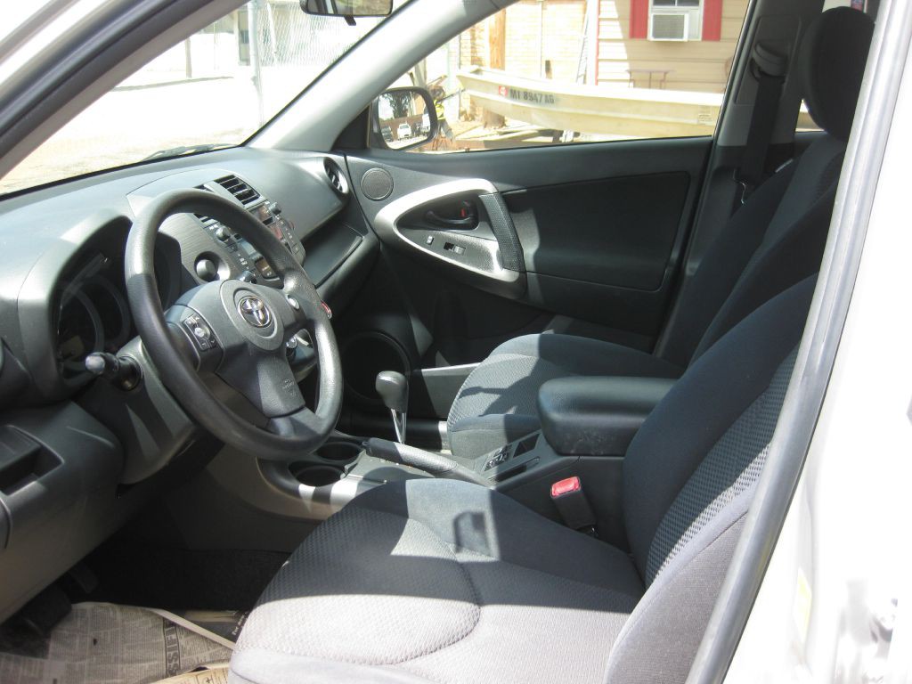 2011 Toyota Rav4 Image 5