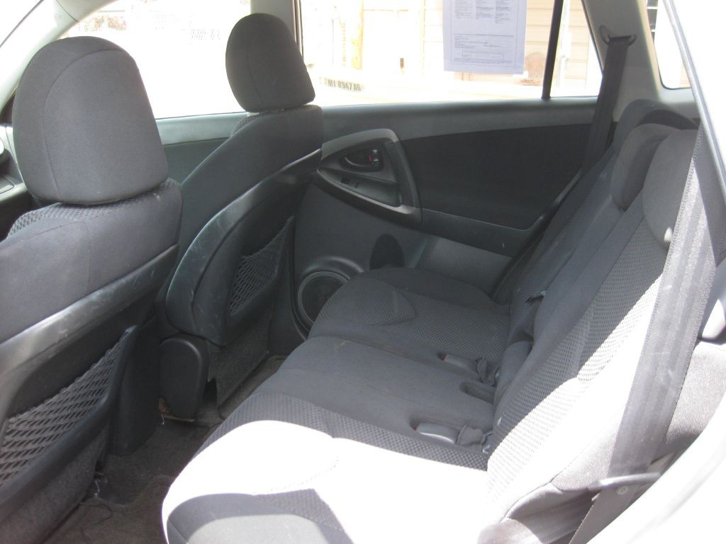 2011 Toyota Rav4 Image 6