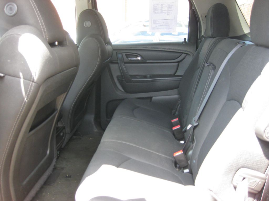 2015 GMC Acadia Image 4