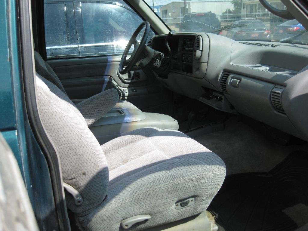 1995 GMC Sierra Image 6