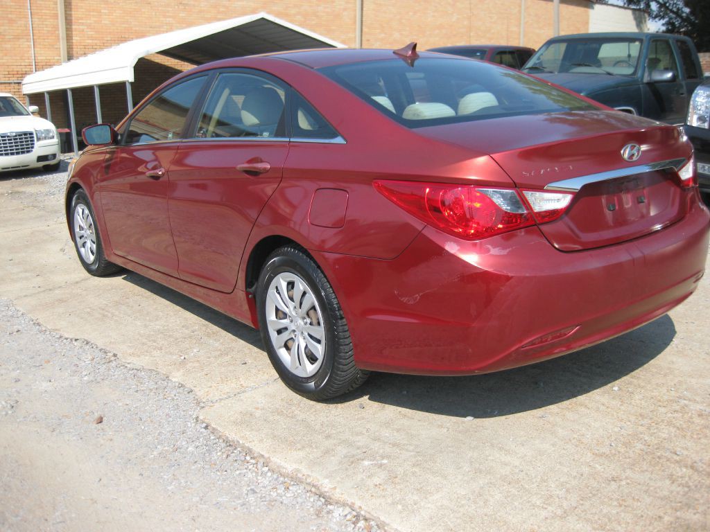 2011 Hyundai Sonata Image 3