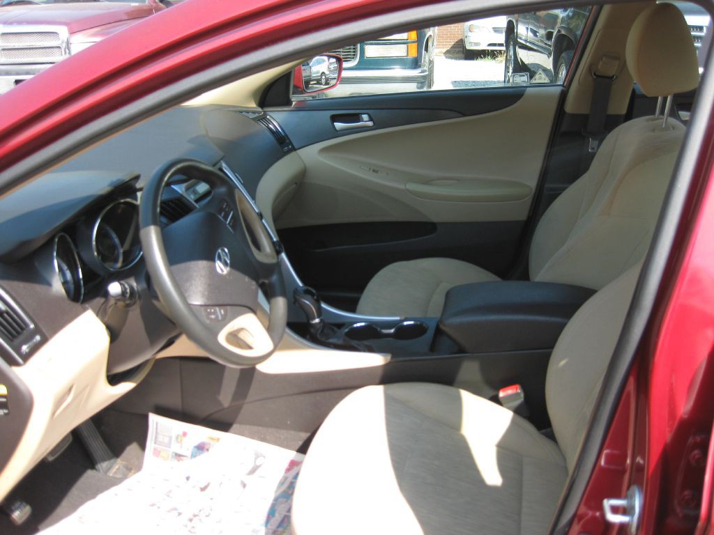 2011 Hyundai Sonata Image 5
