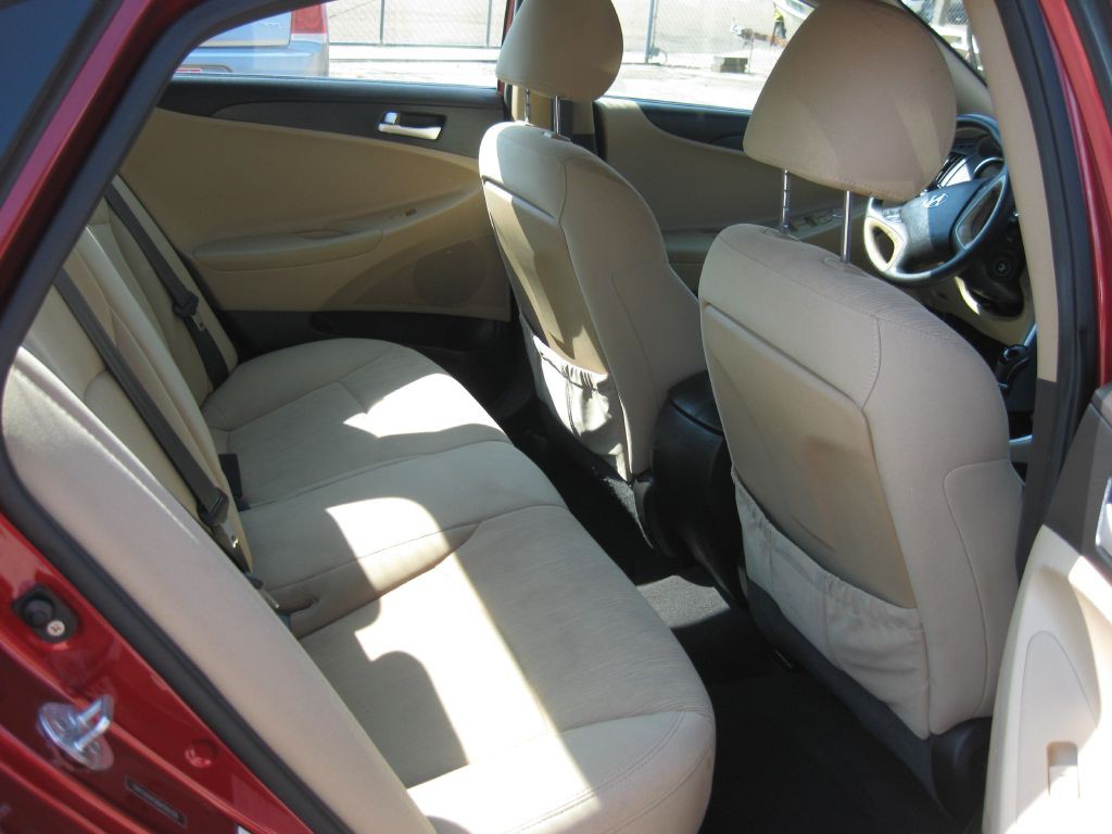 2011 Hyundai Sonata Image 7