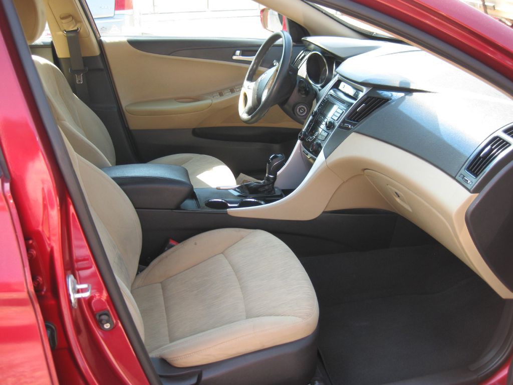 2011 Hyundai Sonata Image 8