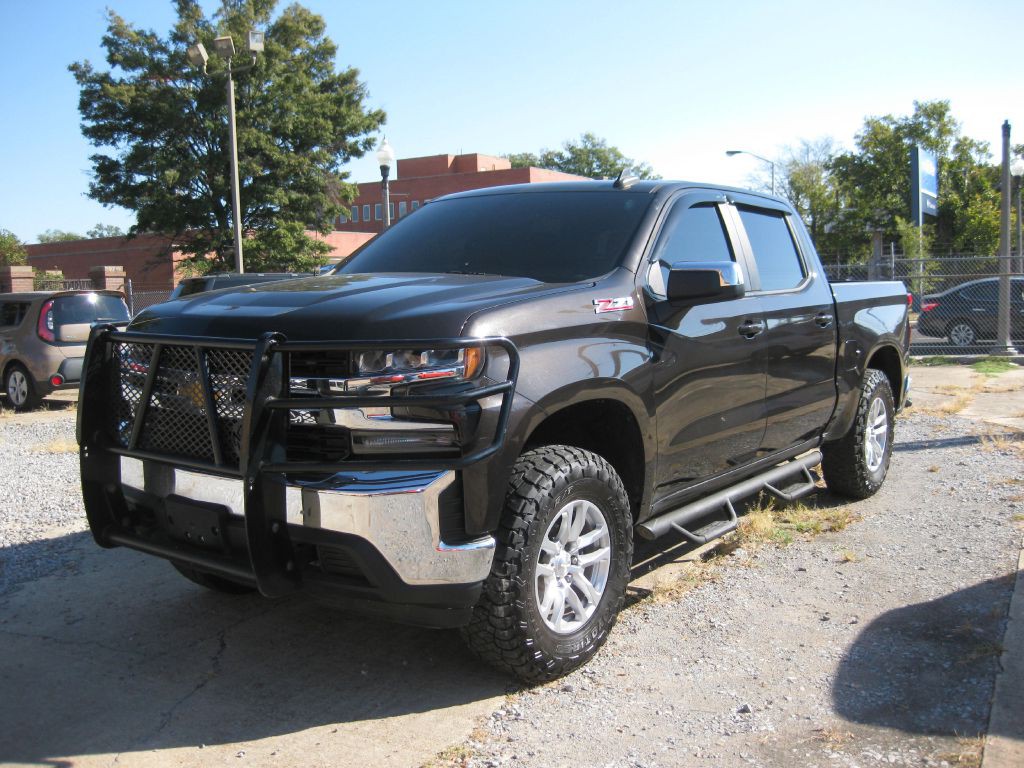 2019 Chevrolet Silverado 1500 Image 2