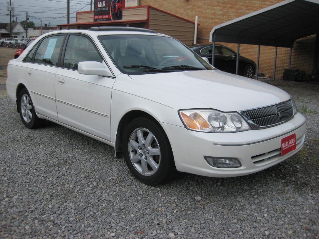 2000 Toyota Avalon Image 1