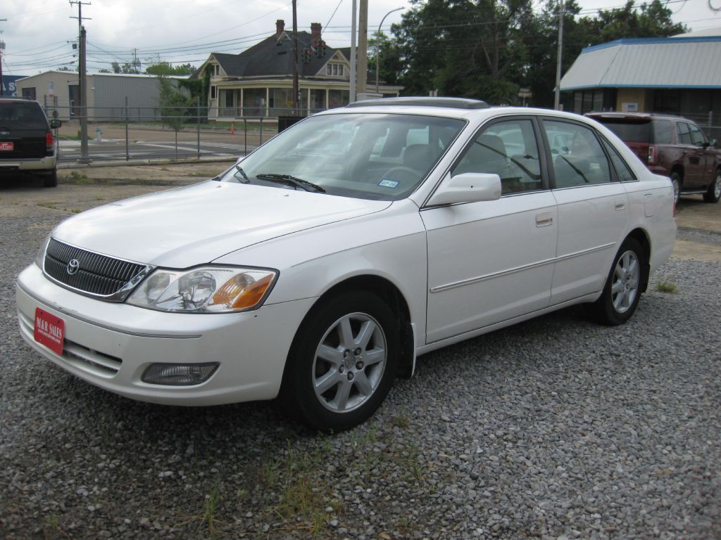 2000 Toyota Avalon Image 2