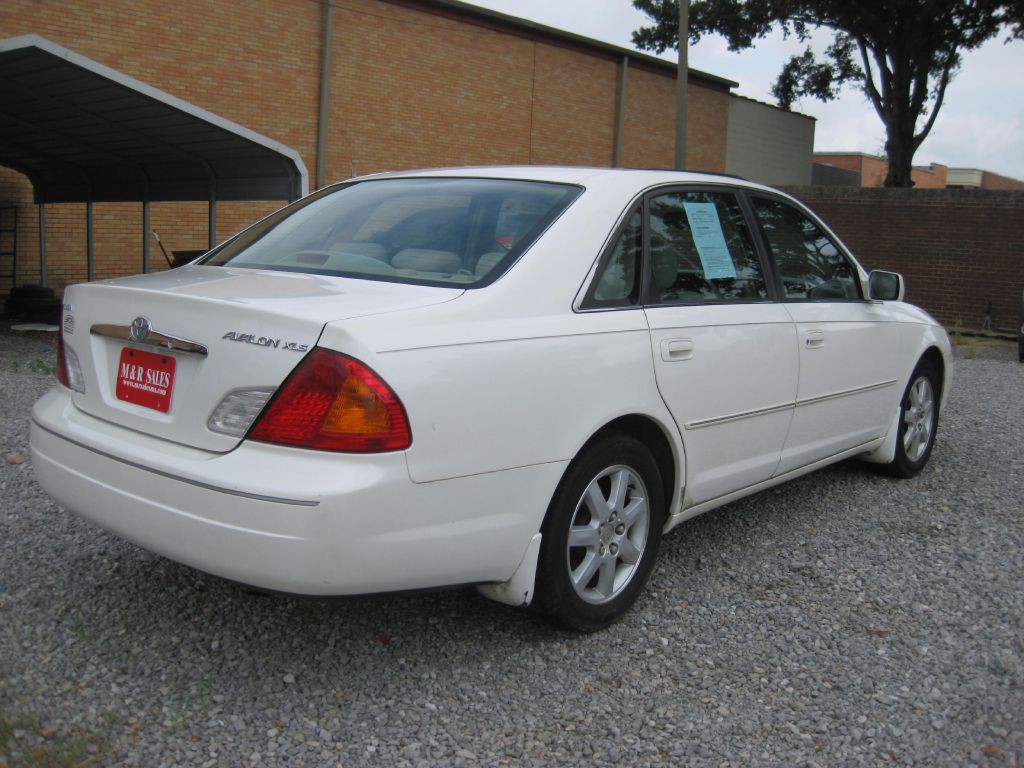 2000 Toyota Avalon Image 4
