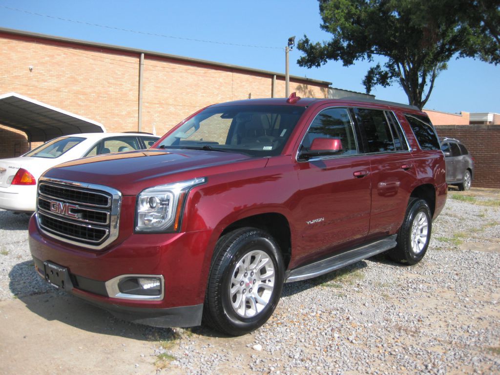 2018 GMC Yukon Image 2