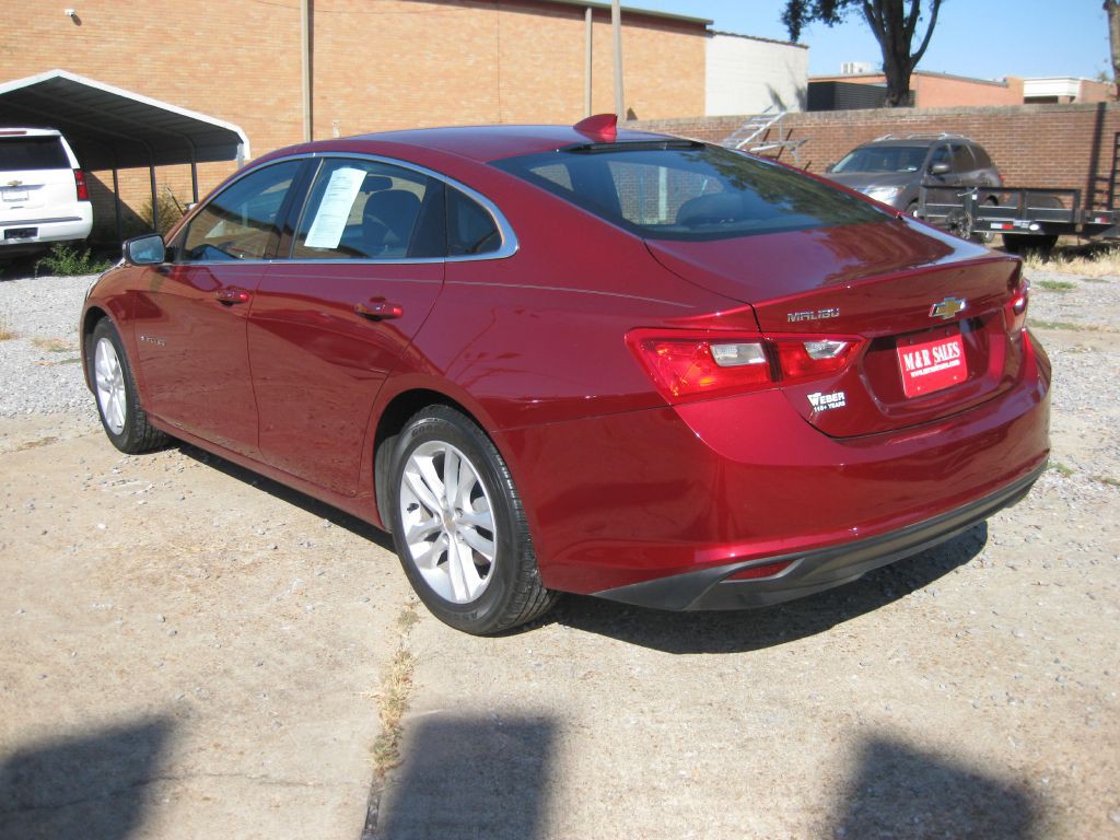 2018 Chevrolet Malibu Image 3