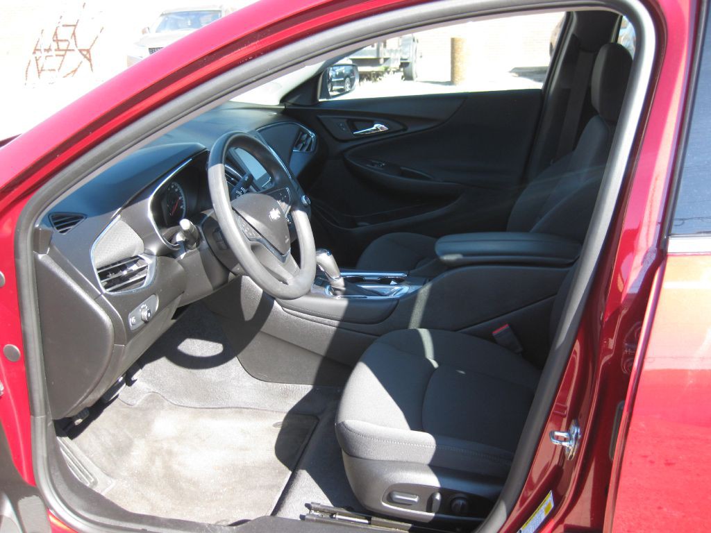 2018 Chevrolet Malibu Image 5
