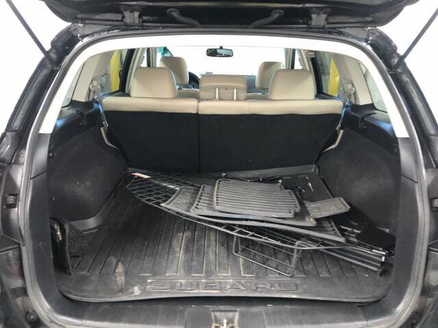 2012 Subaru Outback Image 10