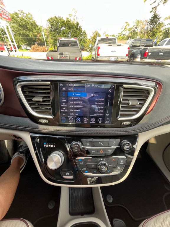 2019 Chrysler Pacifica Image 10