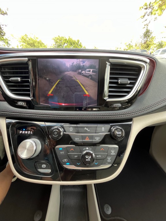 2019 Chrysler Pacifica Image 11