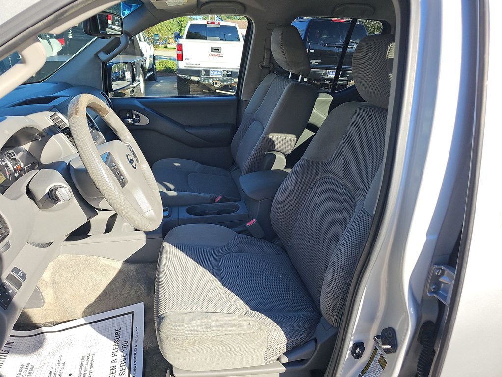 2012 Nissan Frontier Image 14