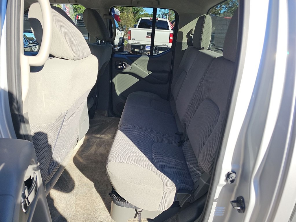 2012 Nissan Frontier Image 15