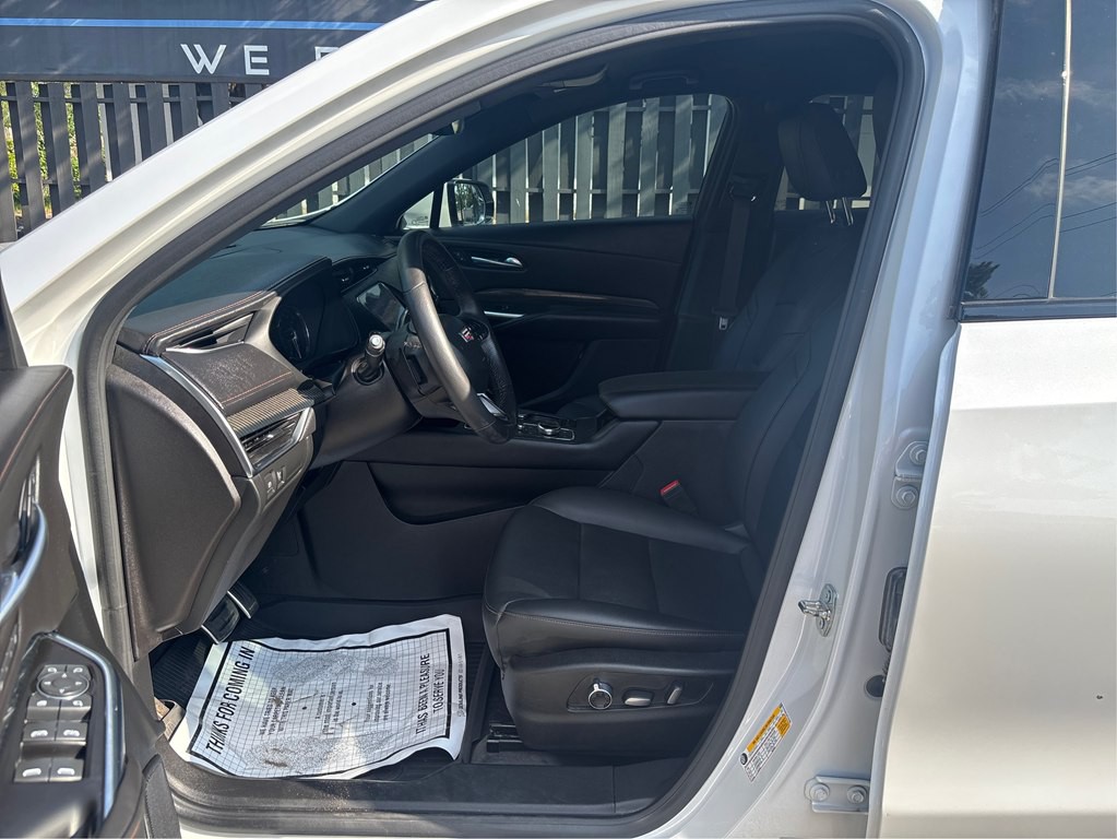 2023 Cadillac XT4 Image 10