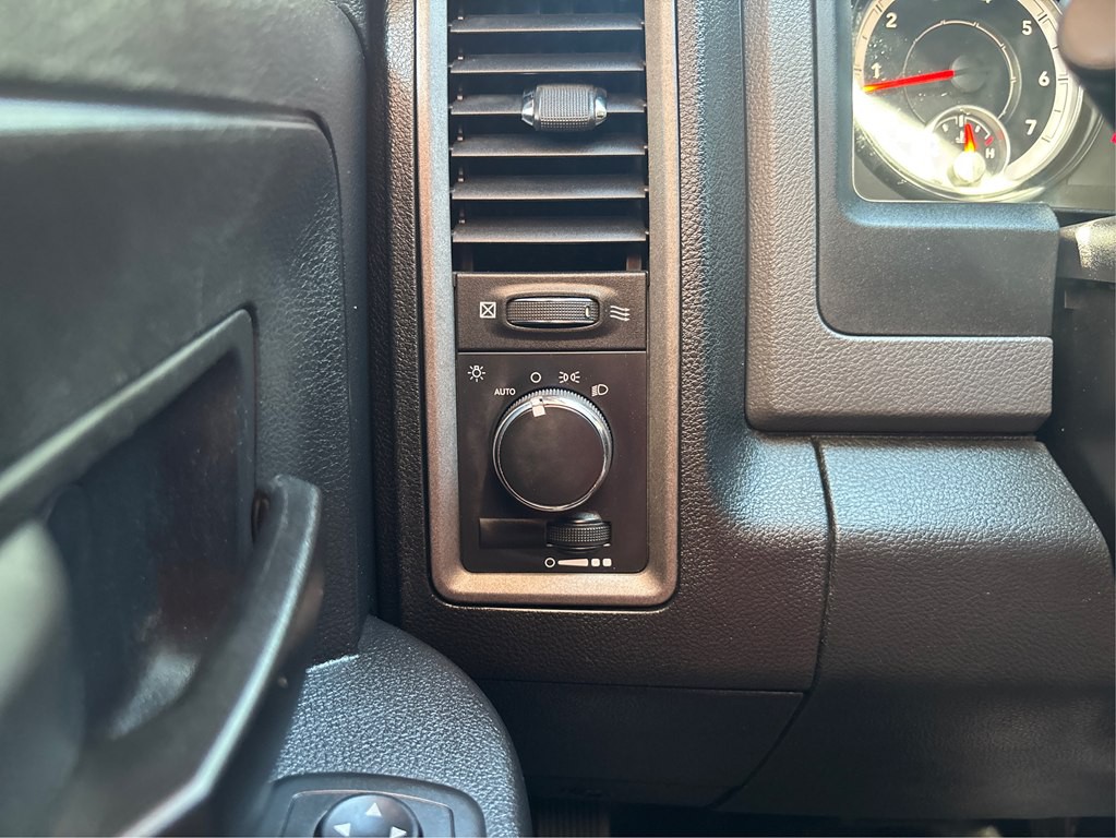 2015 RAM 3500 Image 17