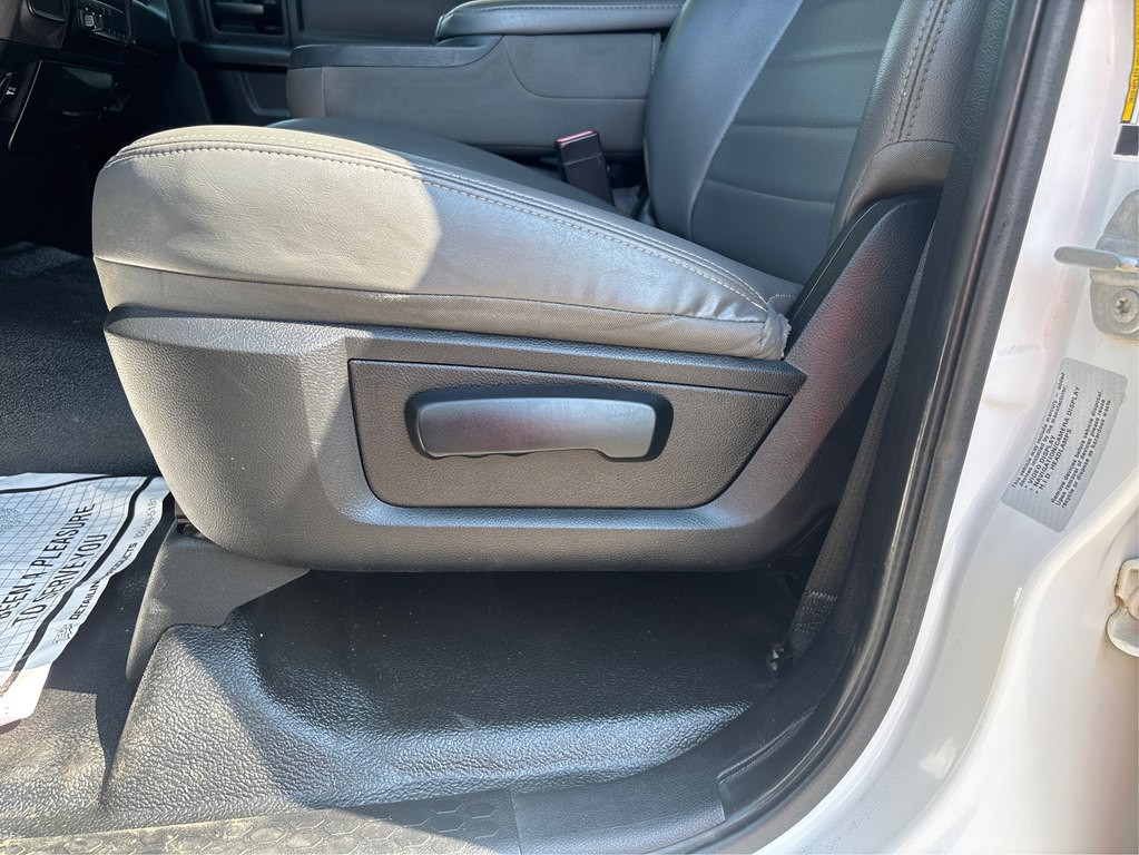 2015 RAM 3500 Image 18