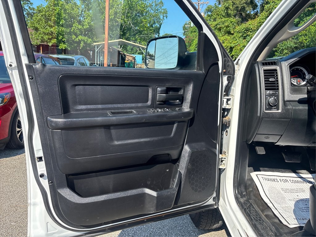 2015 RAM 3500 Image 19