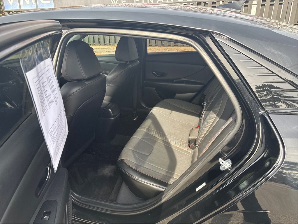 2023 Hyundai Elantra Image 11