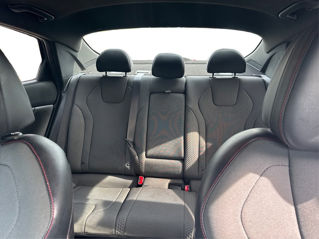 2023 Hyundai Elantra Image 16