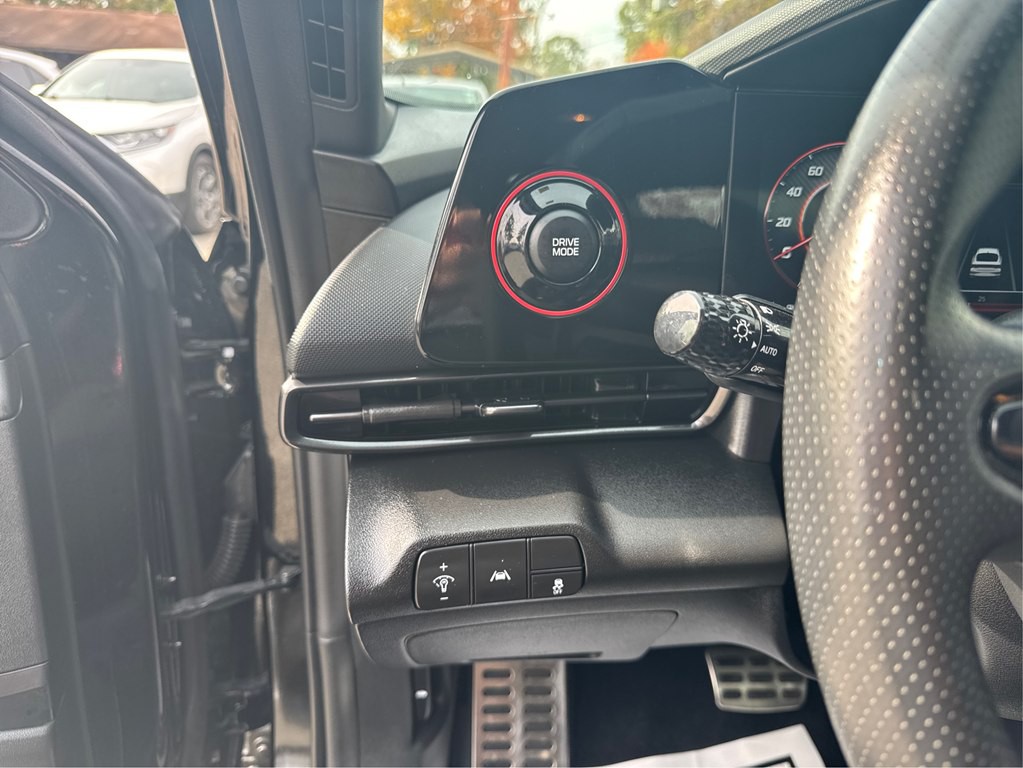 2023 Hyundai Elantra Image 19